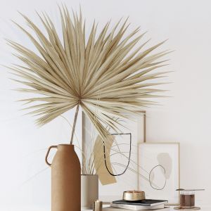 Decorative Set With Dried Palm