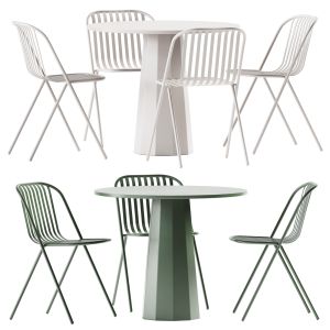 Dix Table By Connubia And Belca Chair By Tuby