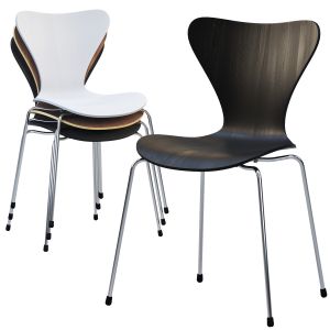 Fritz Hansen Series 7 Chair