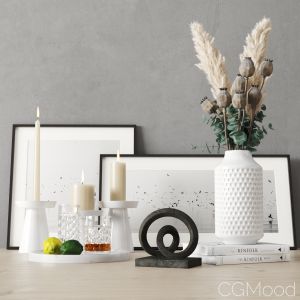 Decorative Set With Dried Poppy Pods