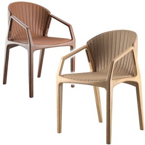 Luisa Armchair By Estudiobola