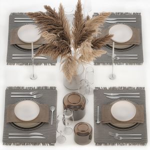 Table Setting With A Bouquet Of Pampas Grass 4