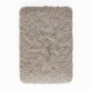 Fluffy Rug With Long Fur