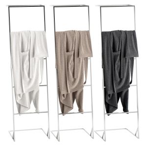 Hanging Bathrobe Set 8